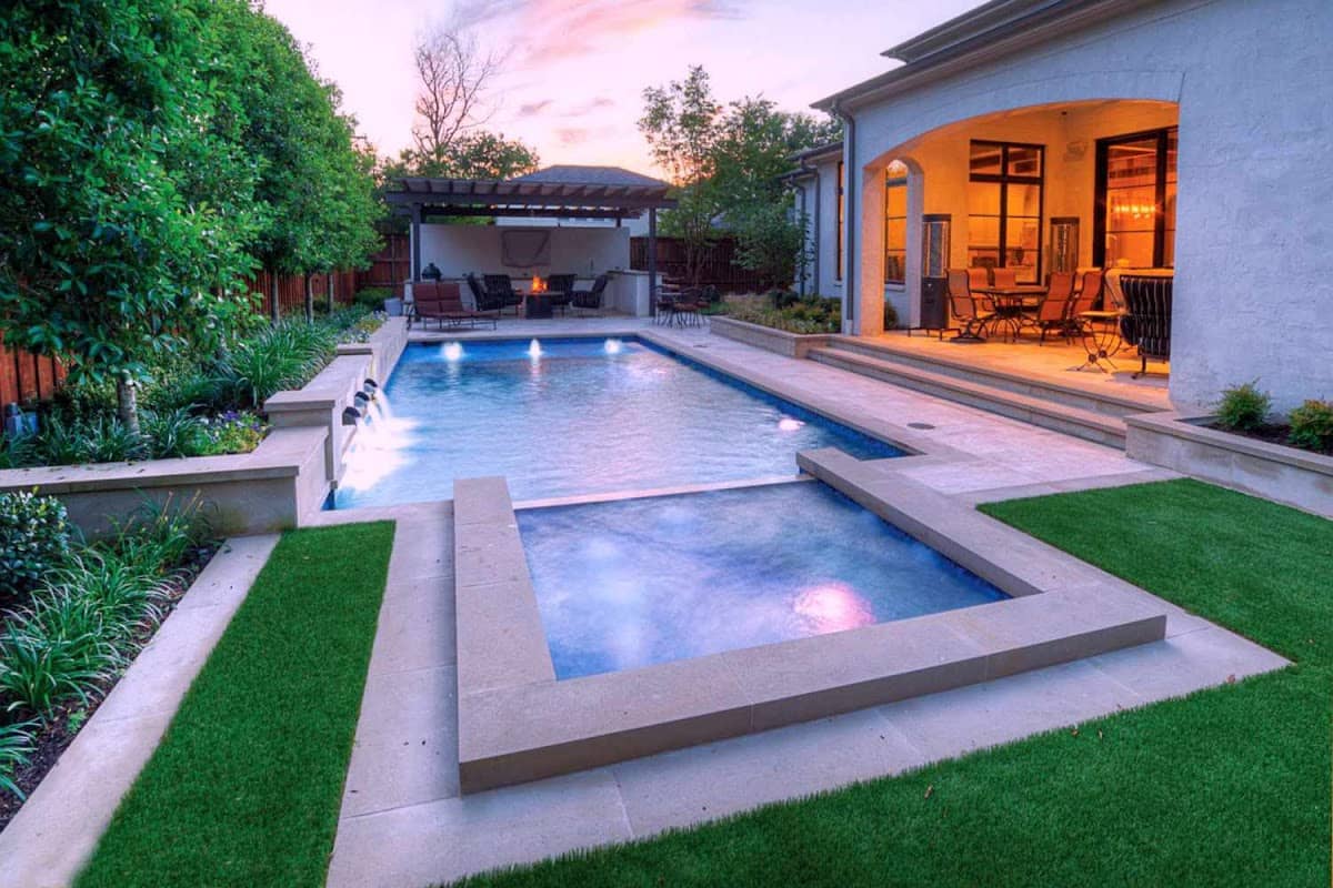 Pisces interlock and landscaping, photograph 4 of Bayview Village