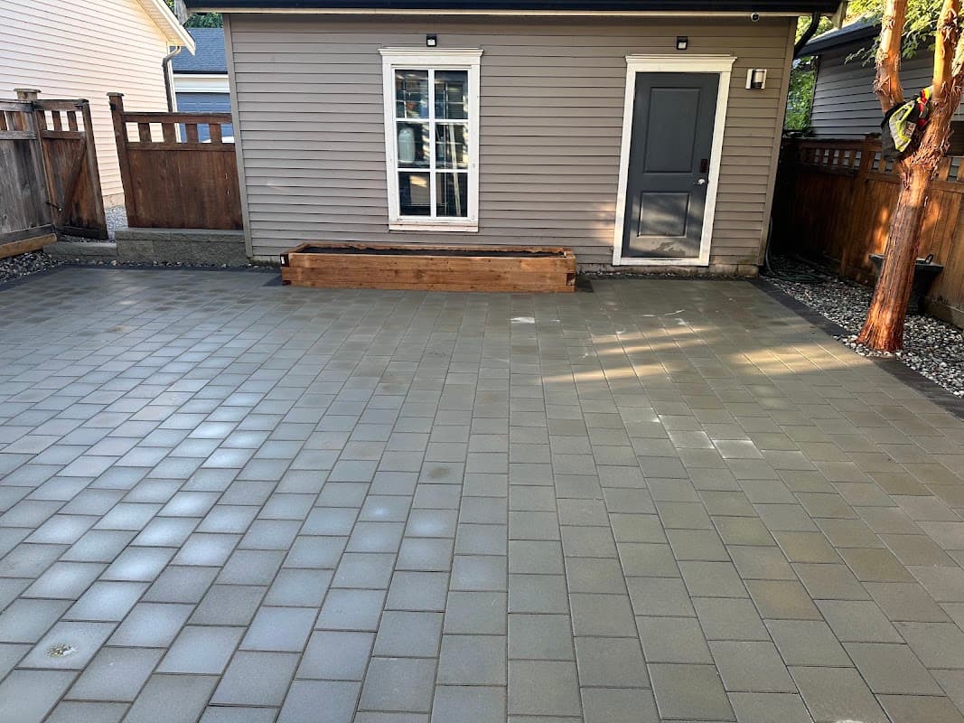 PLC Landscaping - 25 Years Experience, photograph 2 of Port Moody