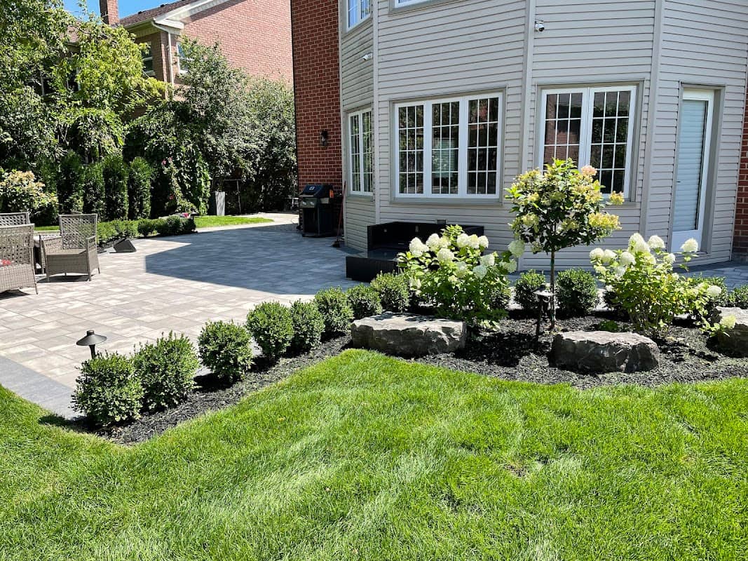 Ravasco Landscaping, photograph 3 of Richmond Hill