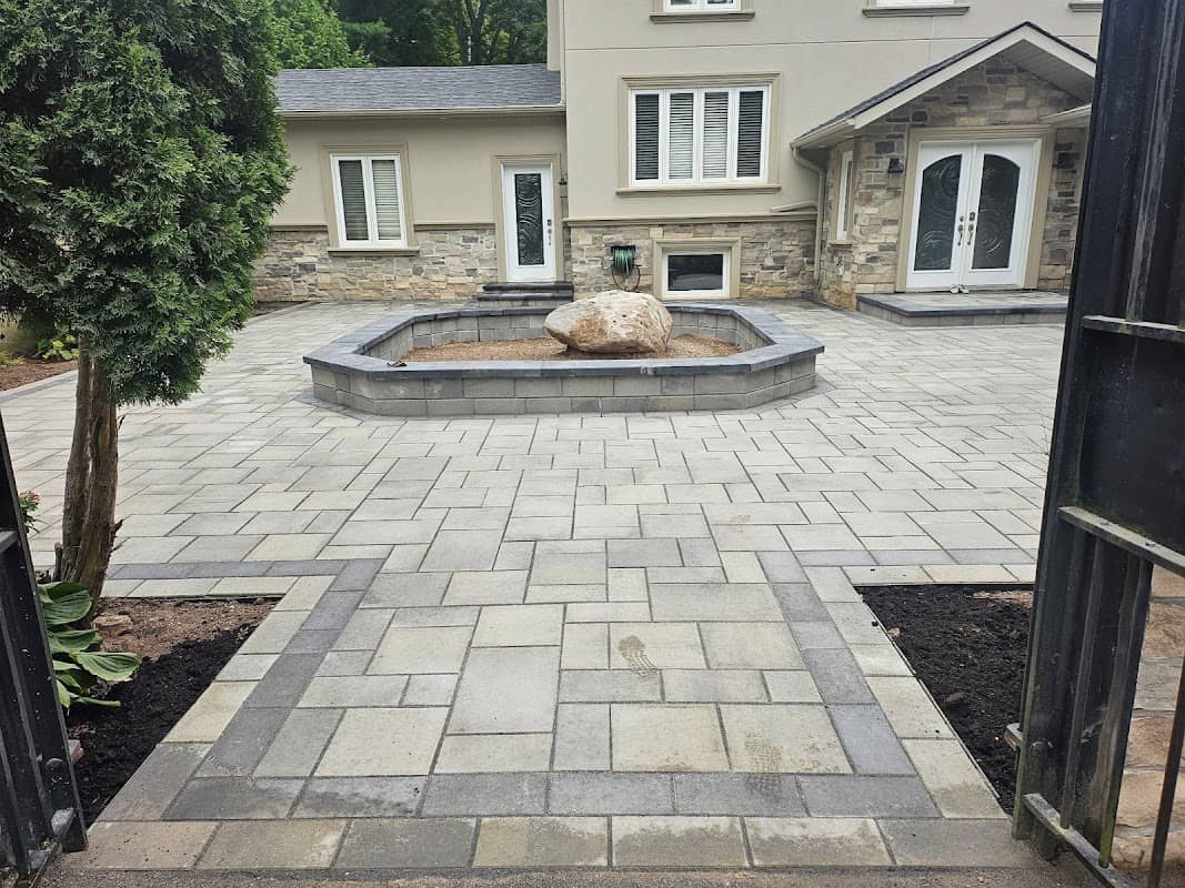 Stone King Landscape & Design Inc., photograph 2 of Willowdale