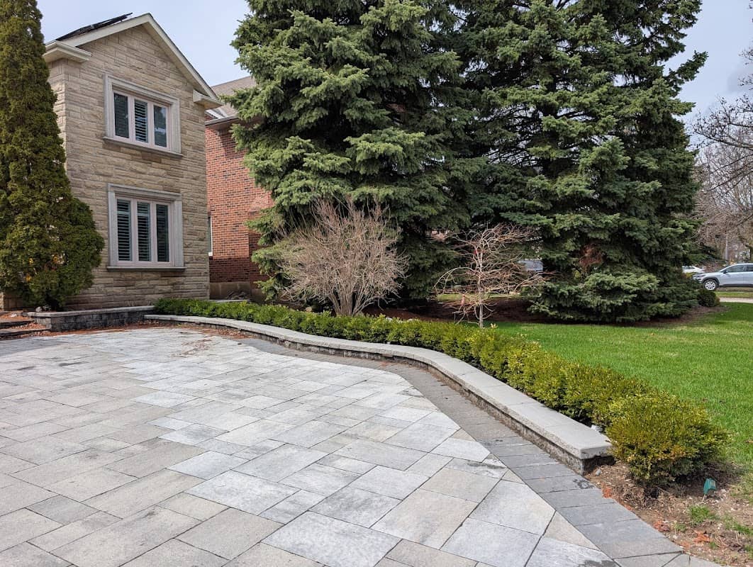 landscaping by Stoneville Landscaping Inc. in Richmond Hill