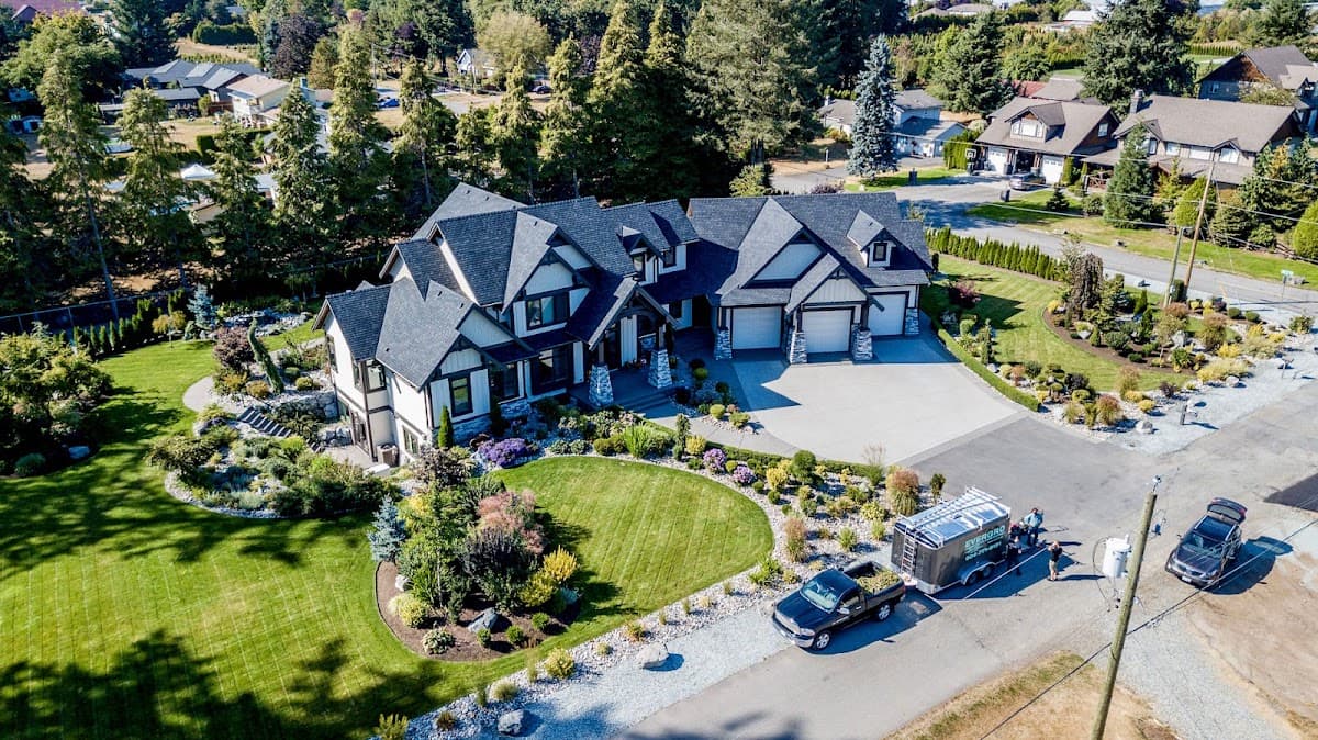 Supreme Gardening & Landscaping Ltd., photograph 2 of Cloverdale