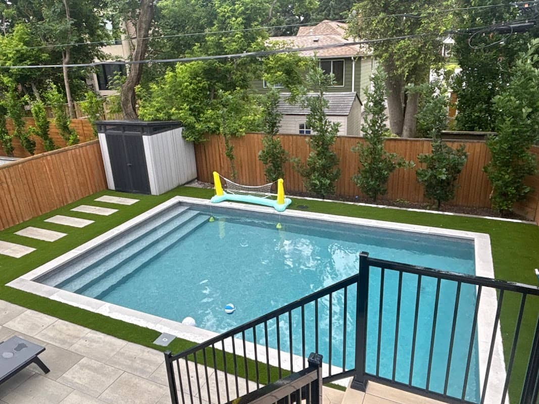 SYNLawn Toronto Artificial Grass, photograph 2 of Islington-City Centre West