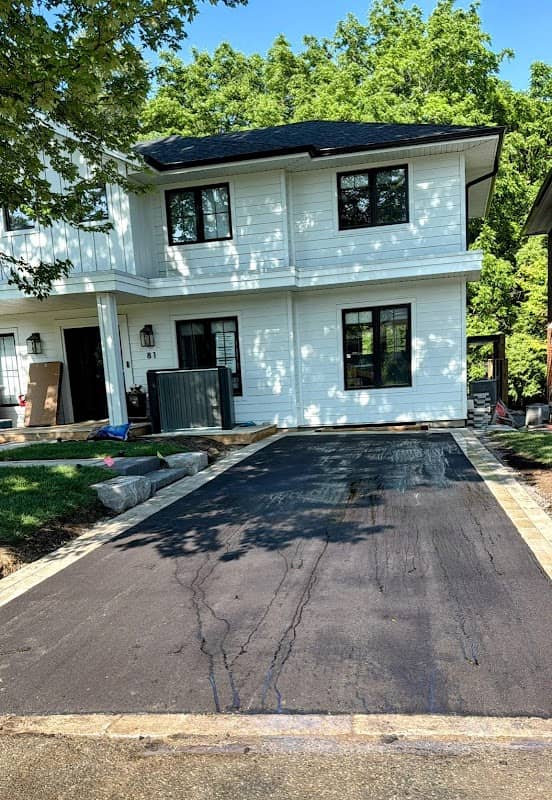 interlocking by The Paving Company in Don Mills