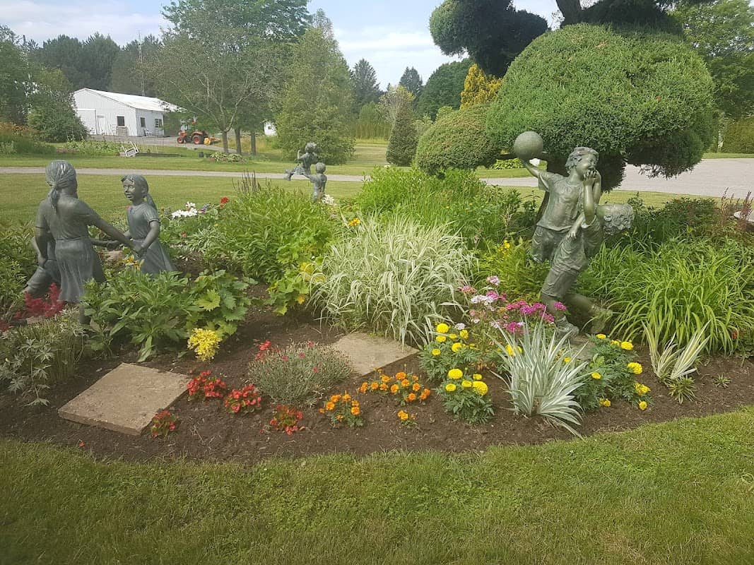 The Perennial Gardener, photograph 2 of Mimico