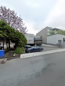 Vancouver Landscapers, photograph 5 of Lonsdale