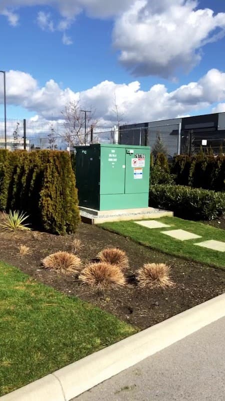 Vandyk Lawn & Landscape Ltd, photograph 2 of Cloverdale
