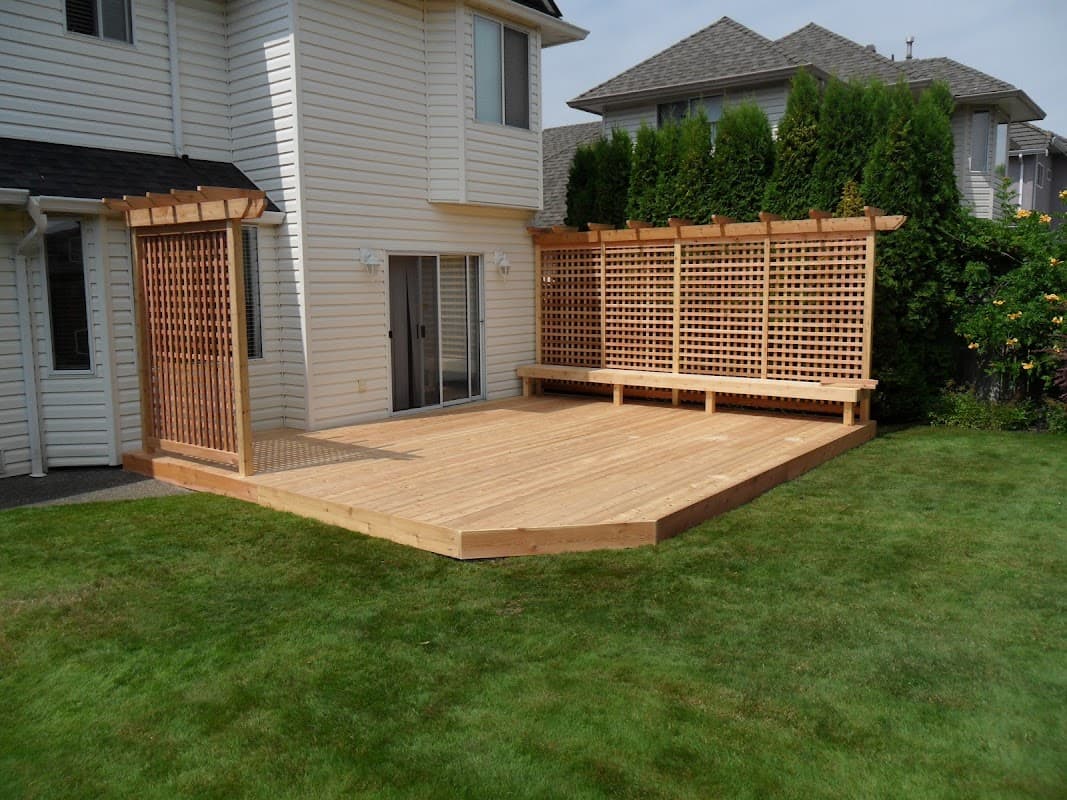 Westminster fence & deck, photograph 4 of New Westminster